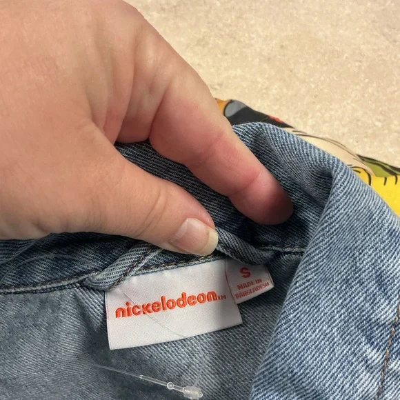 Nickelodeon SZ S Rugrats Graphic Print Jean Jacket Novelty Print Button Up 90’s - Picture 12 of 12